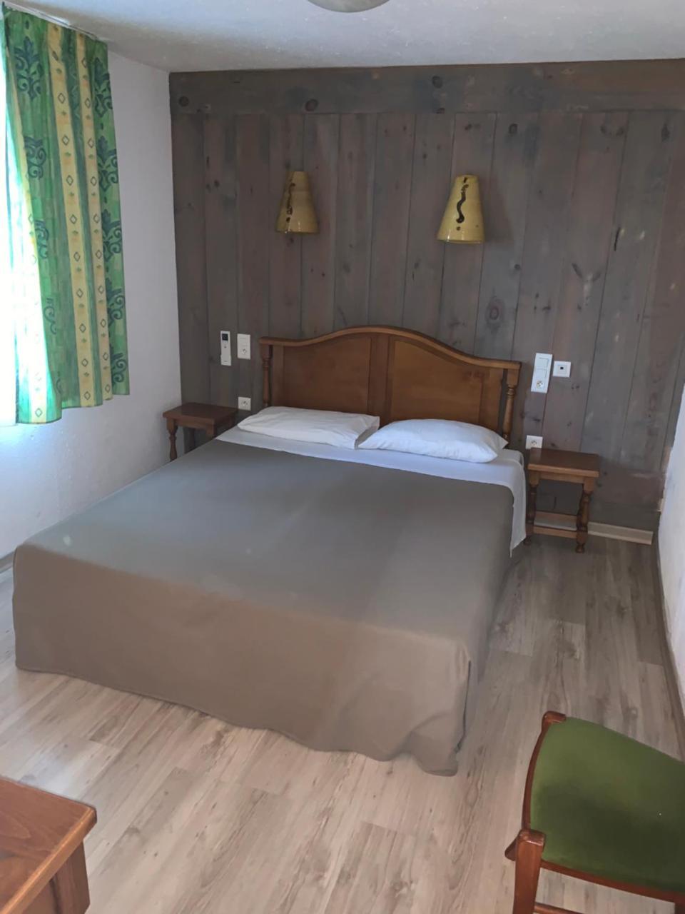 Apart'Hotel Les 4 Sources Corbés エクステリア 写真